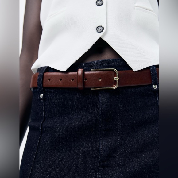 ✨SALE✨ ZARA LEATHER BELT WITH SQUARE BUCKLE
✨SALE✨ main image 4